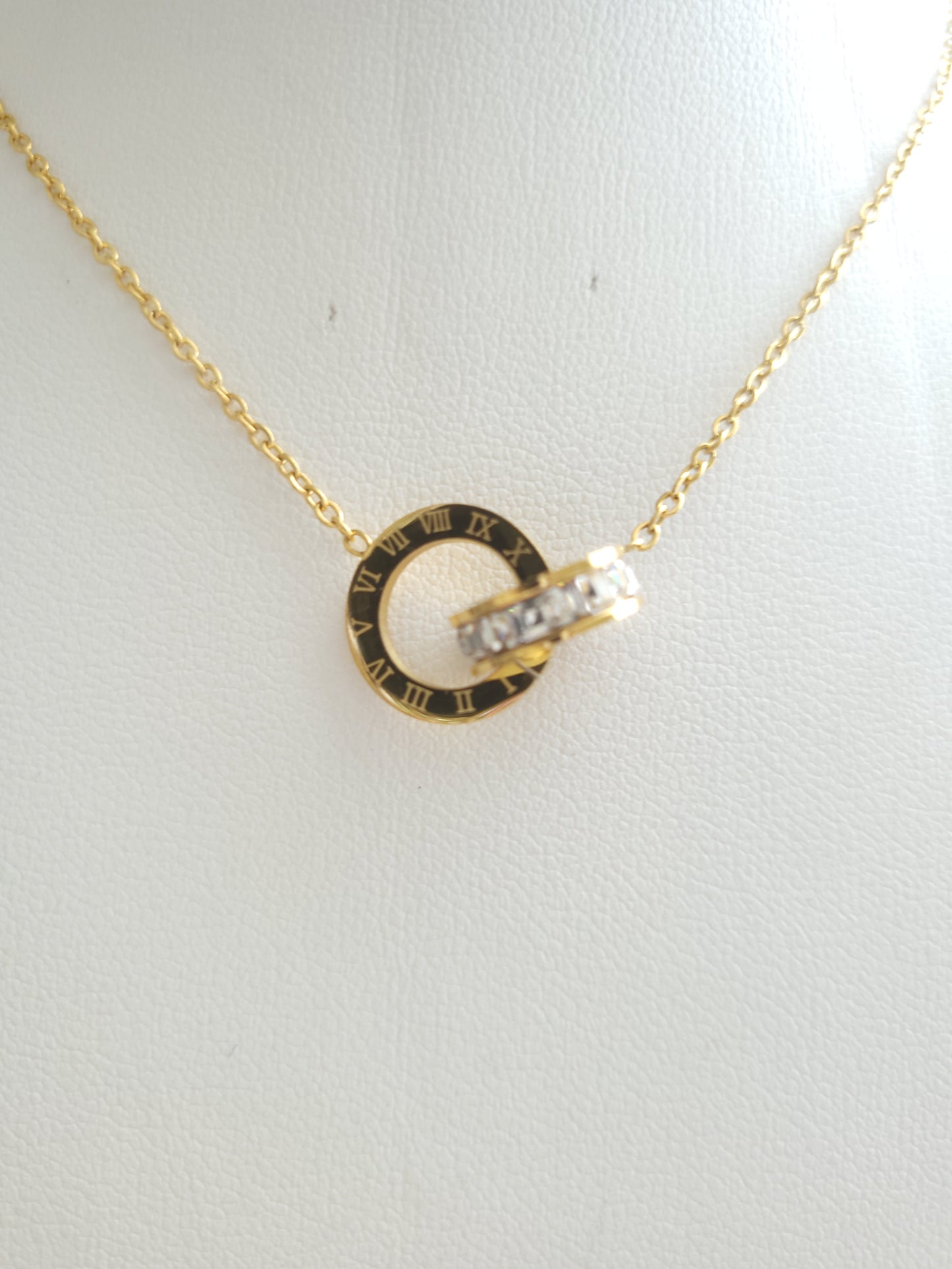 Collier Jay
