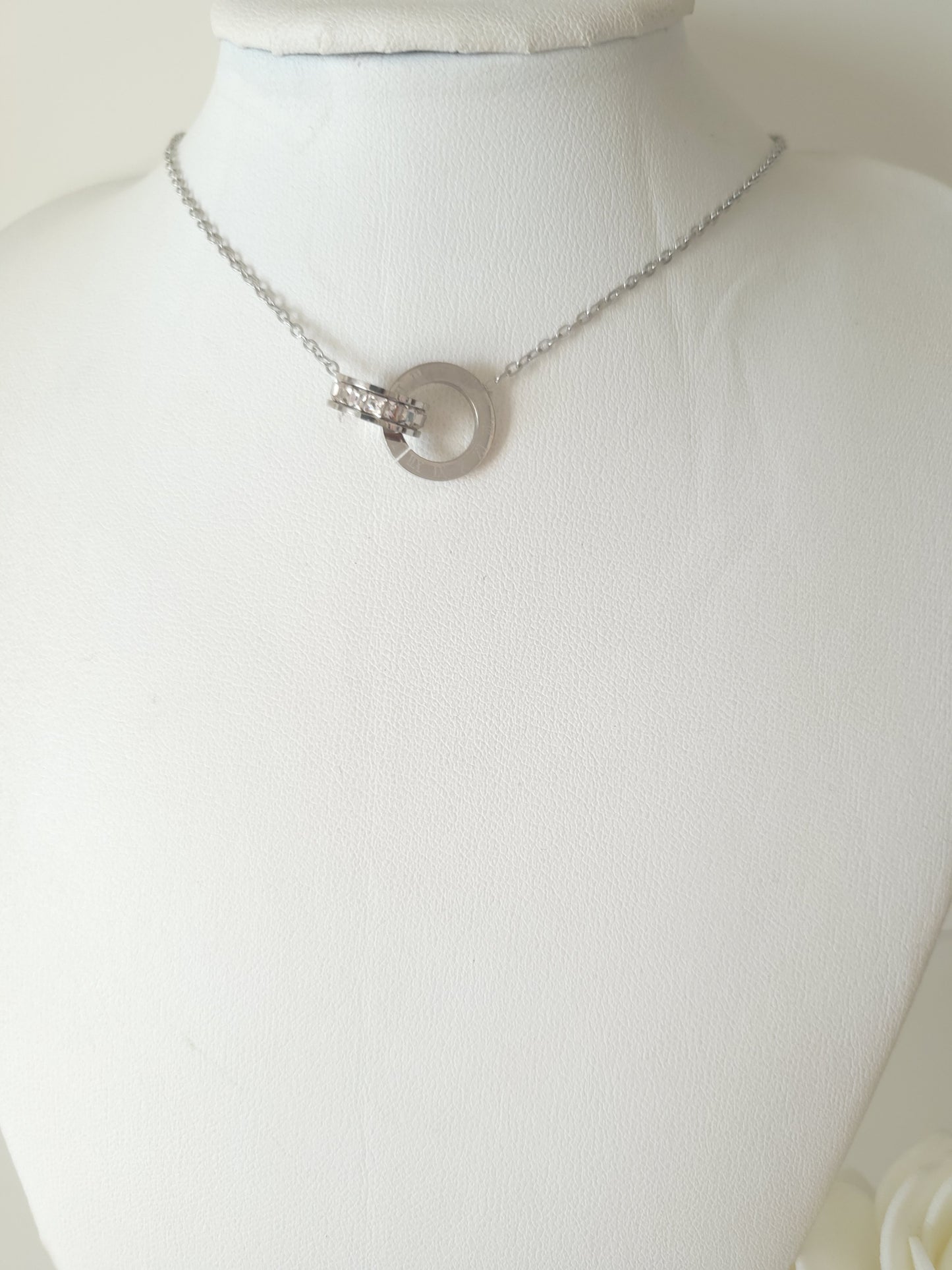 Collier Jay