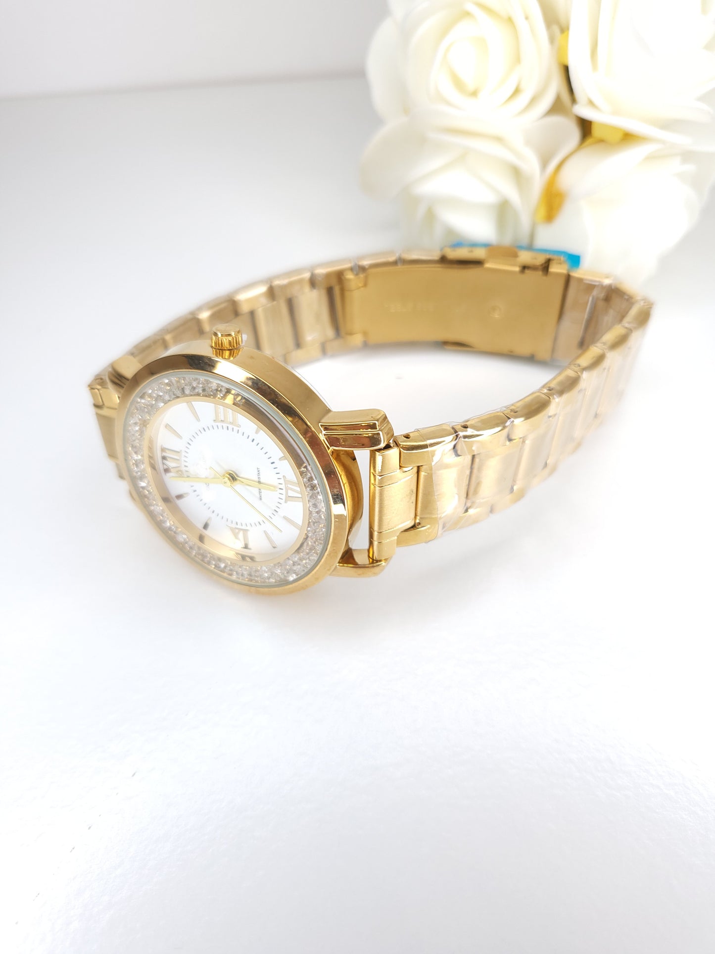 Montre Inaya Fond Blanc