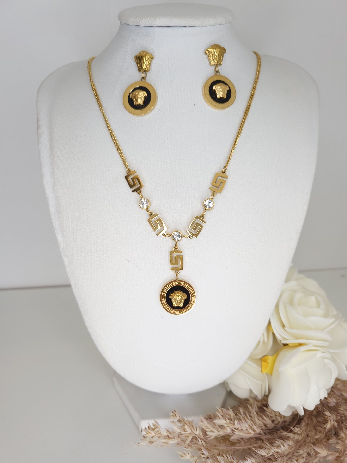 Collier versus 2
