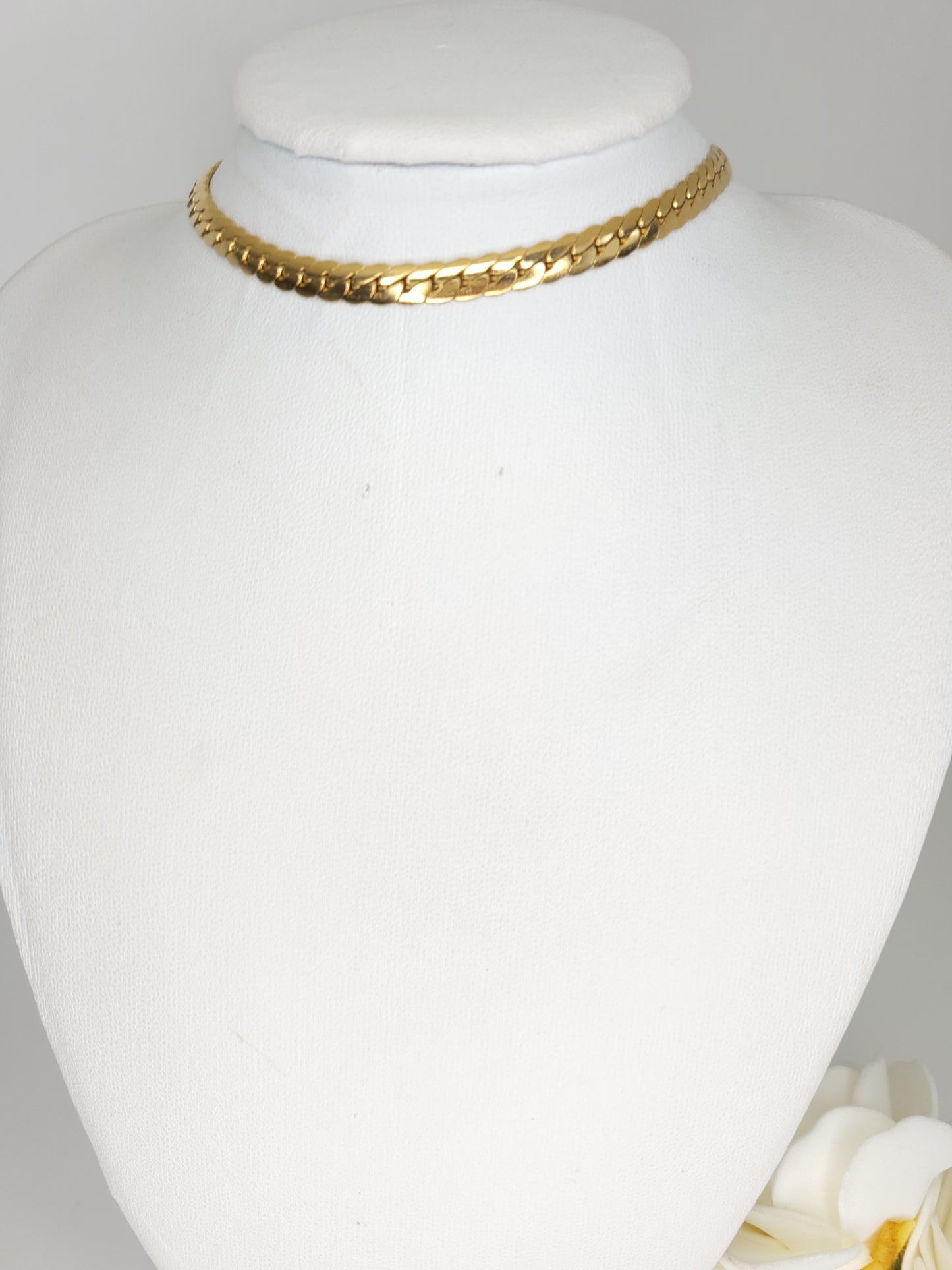 Collier ras du cou Imprévisible