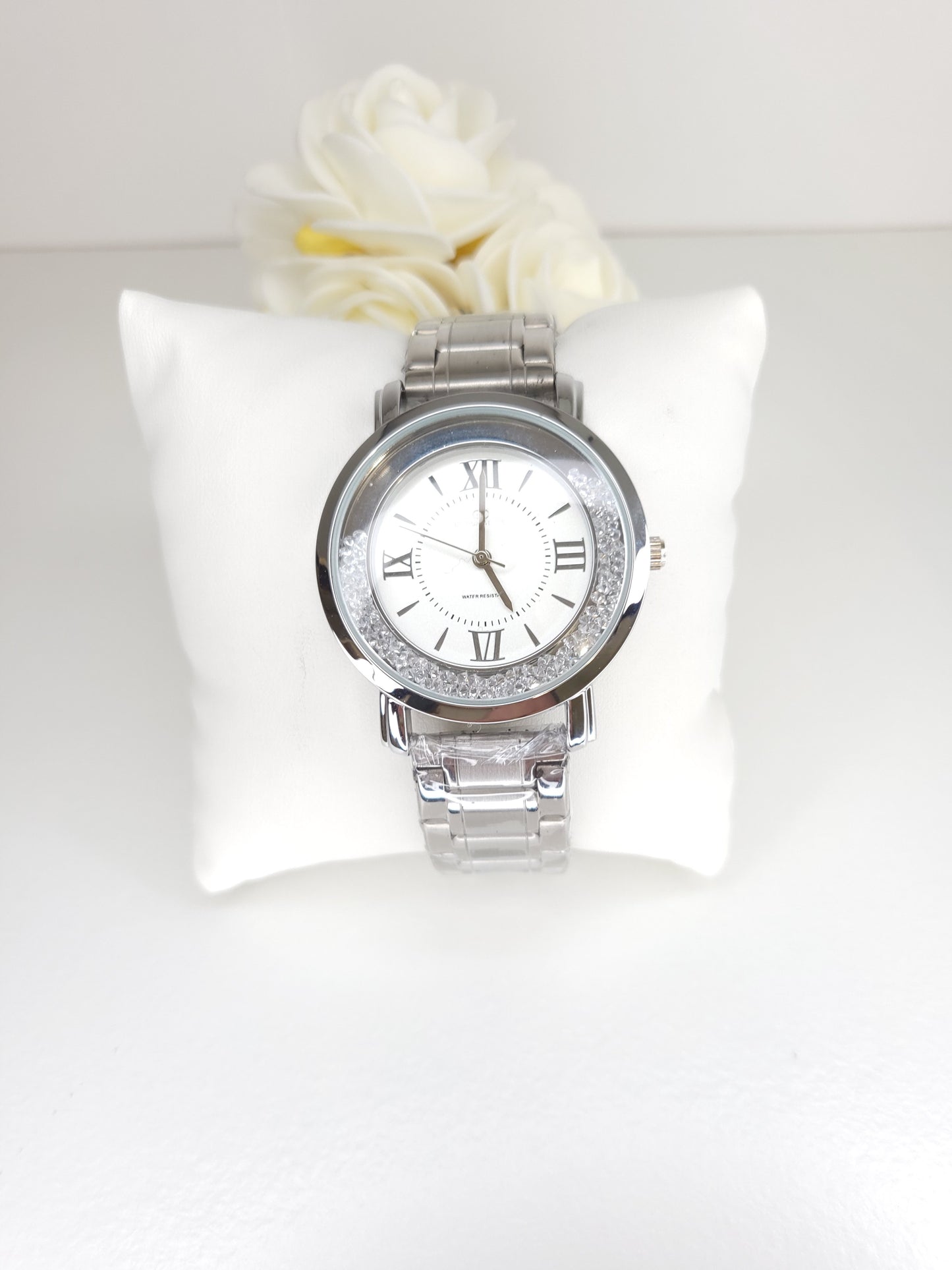Montre Inaya Argentée Fond Blanc