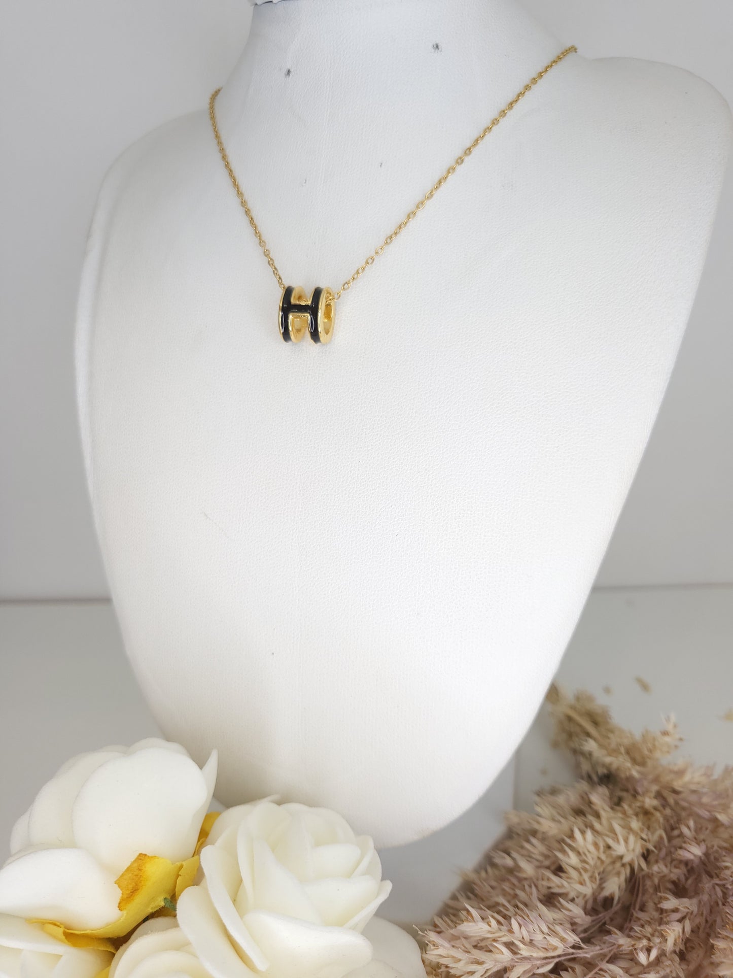 Collier H noir