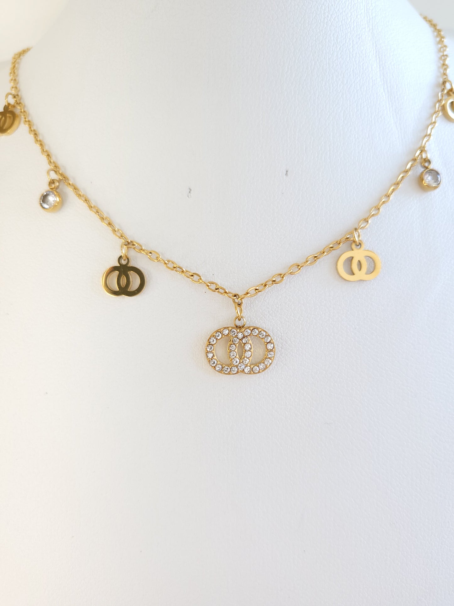Collier Ava