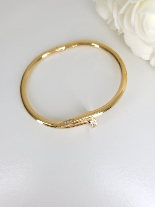Bracelet clou avec strass