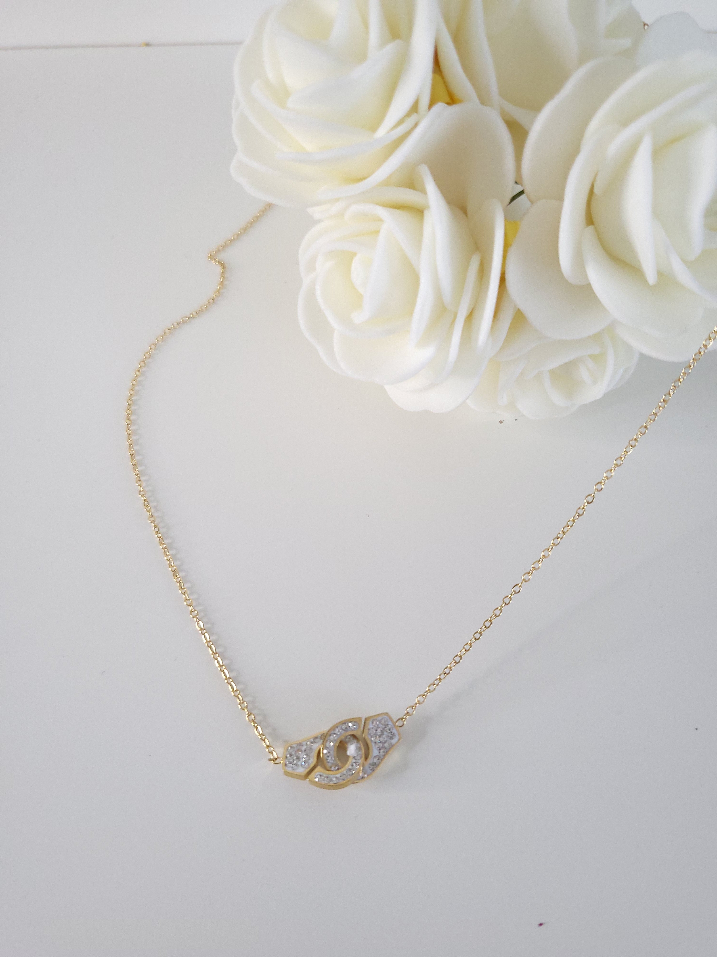 MOON STAR : Collier Sautoir Pendentif Lune et Étoile MOON STAR : Collier Sautoir Pendentif Lune et Étoile